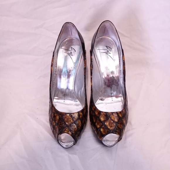 GIUSEPPE ZANOTTI Snake Print Peep-Toe Heels - Picture 5 of 9